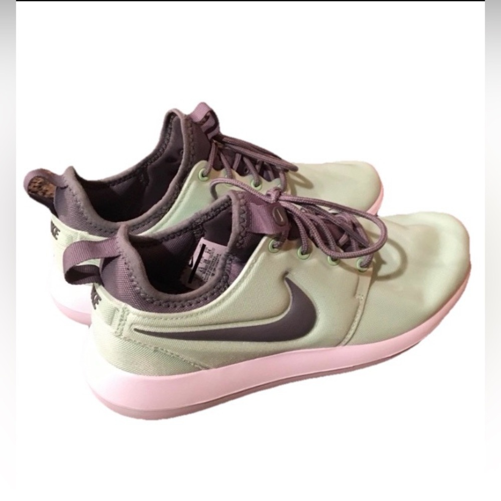 Nike Size 8 Roshe Two Athletic Green Gray Women's Sneaker Excellent Condition